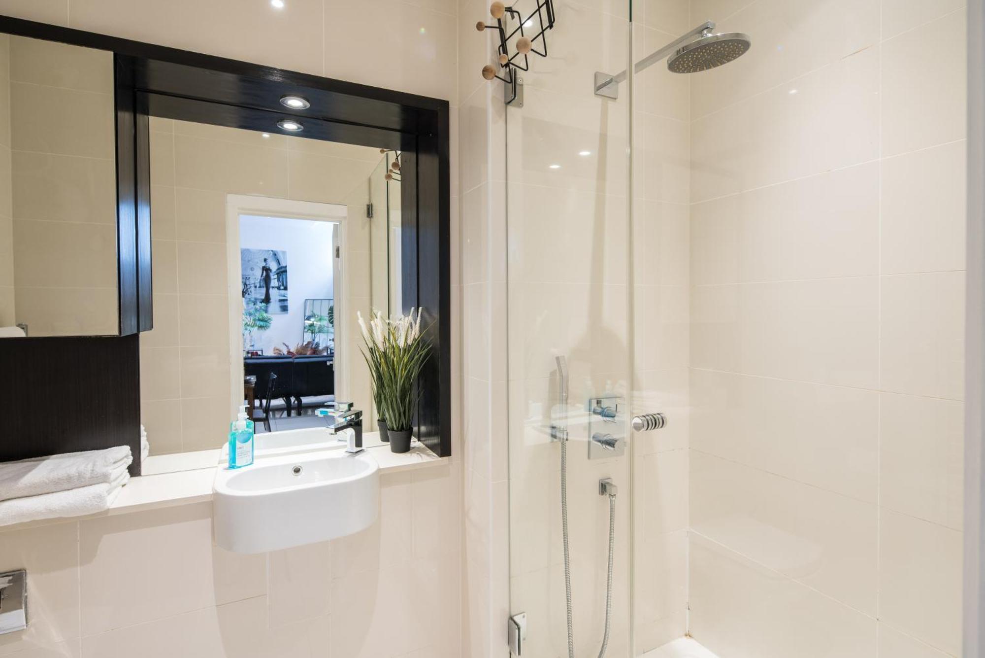 شقة Al Central-Soho-Chinatown-Coventgarden-Cozy-Onebed لندن المظهر الخارجي الصورة